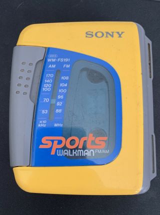 Vintage Sony Sports Walkman Wm - Fs191 Am/fm Radio Cassette Player