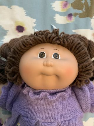 Coleco Cabbage Patch Kid Brown Hair Brown Eyes Blue Signature 85. 2