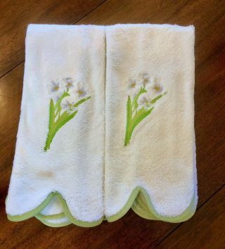 Vintage Yves Delorme Paris Hyacinth Blanc (white) Floral Guest Towel - Set Of 2
