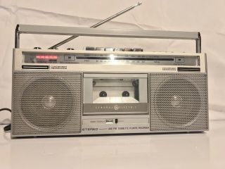 Vintage Ge 3 - 5285a Portable Boom Box Cassette Radio (14” Long)