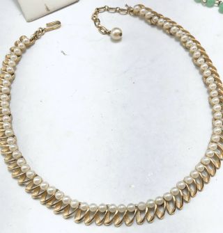 Vtg.  Trifari Faux Pearl & Rhinestone Gold Tone Swirled Necklace A - 11