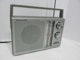 Vintage Realistic 12 - 716 Portable Am/fm Radio
