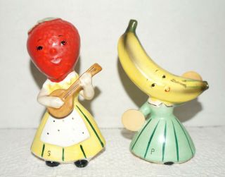 Vintage Anthropomorphic Salt & Pepper Shakers Fruit Strawberry Banana Napco