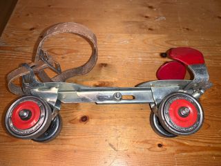 Vtg.  Union Hardware Company No.  5 Metal Roller Skates Pair Includes The Key