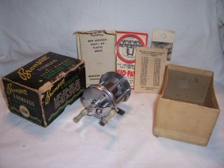 Vintage Bronson Lashless 1700 Fishing Reel W/box