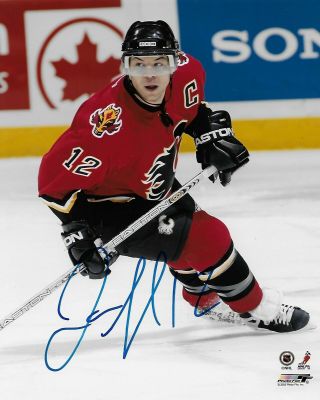 Autographed Calgary Flames Jarome Iginla 8x10 Photo 2