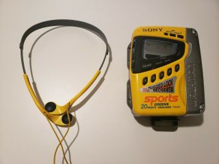 Vintage Sony Sports Groove Cassette Walkman Am/fm Great.  Org.  Headphones