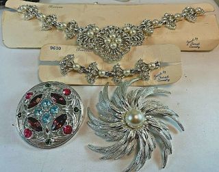 Vtg Sarah Coventry Cov Fantasia Necklace Bracelet Set Noc Rhinestone Pearl Pin