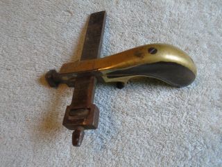 Vintage Leather Tools C S Osborne Wood & Brass Handled Draw Gauge