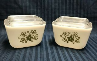 2 Vintage Pyrex Green Crazy Daisy 1 1/2 Cup Refrigerator Dishes 501 - B With Lids