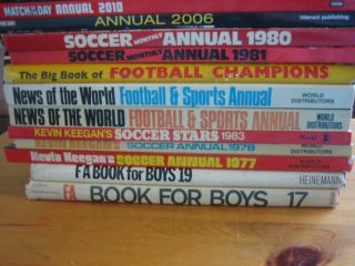 17 X Vintage Mixed Football Annual Books Bundle.  P&p.  My Ref 310
