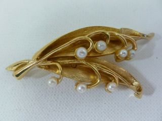 Gorgeous Vintage Gold Tone Signed Boucher Lily Of The Valley Pearl Brooch