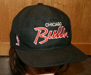 Vintage 90s Chicago Bulls Sports Specialties Script SnapBack Hat Cap Black EUC 3
