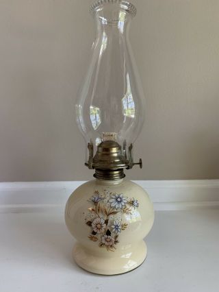Vintage Lamplight Farms Ivory/cream Oil Lamp W/ Gold Floral 14.  5”