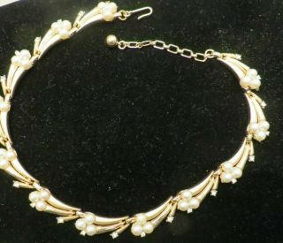 Vintage Trifari Brushed Gold & Pearl Rhinestones Necklace Great Design
