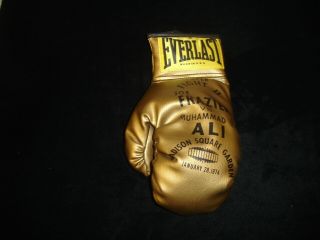January 28,  1974 Joe Frazier Vs Muhammad Ali @ Msg Souvenir Gold Boxing Glove