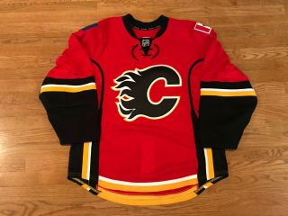 2011 - 17 Calgary Flames Authentic Rbk Reebok Edge 2.  0 Team Issued Jersey Size 52