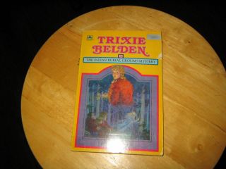 38 Trixie Belden The Indian Burial Ground Mystery Square Paperback Vg 1985