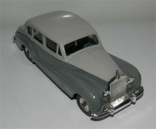 1950s.  Vintage Dinky Toys 150 Rolls Royce Silver Wraith.  Complete