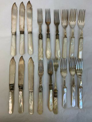 Set Of 6 Vintage Silver Plated Mother Of Pearl Handled Fish Knives & Forks