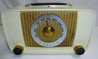 Vintage 1950’s Zenith G615w Am Radio
