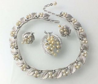 Vintage Trifari Signed Silver Tone Leaf Pearl Necklace Brooch Pin Earrings