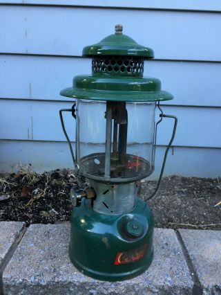 Vintage Coleman Kerosene Lantern Model 220e 9/59