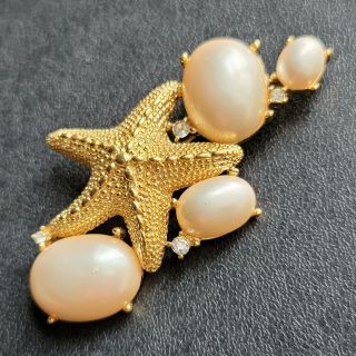 Signed Trifari Tm Vintage Retro Pearl Starfish Nautical Gold Tone Brooch Pin 127