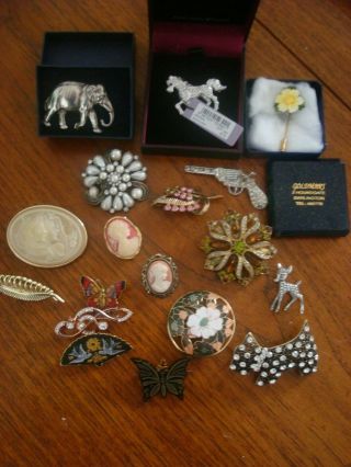 Joblot Of 18 Mixed Vintage & Modern Mainly Brooches & Pins Some Boxed