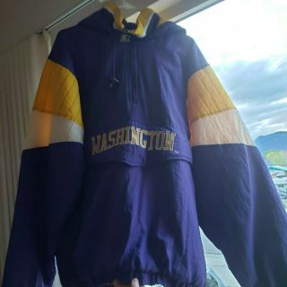 Vintage Washington Huskies Puffer Jacket Size L