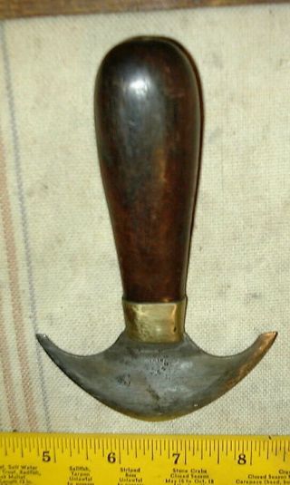 Vintage Early C.  S.  Osborne Leather Cutting Knife Cs Tool