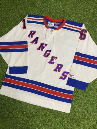Vtg 90s Ccm York Rangers Sean Avery 16 Hockey Jersey Mens M L Sewn Authentic