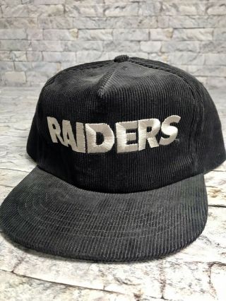Vintage 90’s Los Angeles Raiders Hat Corduroy Snapback Cap Black Nfl Starline