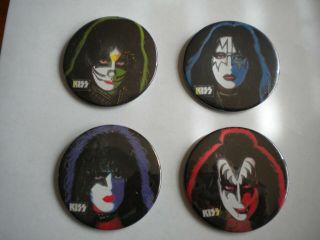 Vintage Set Of 4 Kiss Face Pins.  (think Christmas)