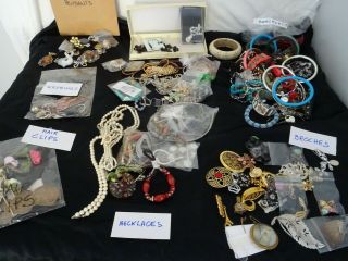 Big Bundle Fashion Costume Jewellery Necklaces Bracelets Brooches Vintage Box Ch