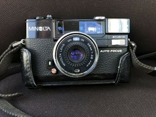 Vintage Minolta Hi - Matic Af2 Auto Focus Camera W / Case