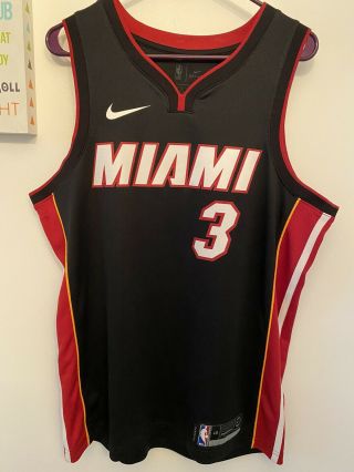 Dwyane Wade Authentic Nike Miami Heat Swingman Jersey Size 48 L Black
