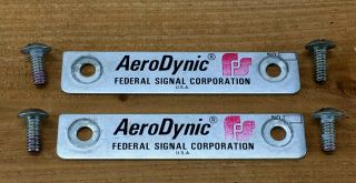 Vintage Federal Signal Aerodynic Lightbar - Name Plates With Screws