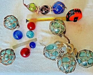 Set Of 14 Vintage Glass Balls 9 Netted And 5 Unnetted Various Sizes And Colors