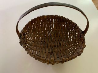 Vintage Antique Hand Made Woven Split Oak Gathering Basket With Handle