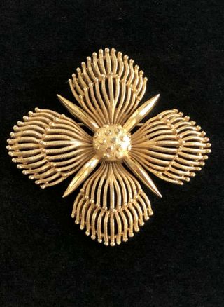 Vintage Modernist Crown Trifari 3 - D Textured Gold - Tone Maltese Cross Pin/brooch