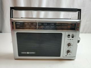 Vintage General Electric Ge Portable Radio Model 7–2850 I.  Great