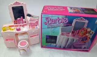 1985 Barbie Dream Glow Vanity With Accessories Mattel