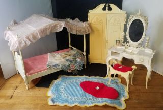 Vintage 1964 Mattel Susy Goose Barbie Doll Mirrored Vanity,  Wardrobe,  Canopy Bed