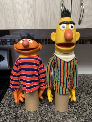 Sesame Street Muppets Bert And Ernie Vinyl Cloth Hand Puppets Vintage 1970s