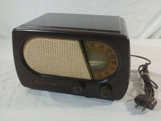 Vintage Sentinel Model 331 Bakelite Tube Radio 1949 -