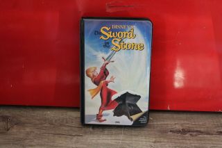 Rare Vintage Disney’s The Sword In The Stone Vhs Black Diamond Black Clamshell