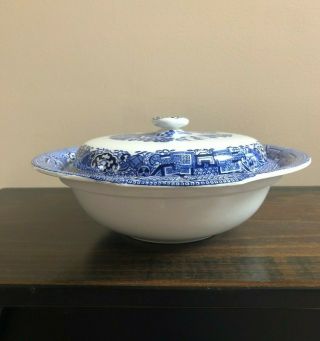 Blue Willow Covered Soup Tureen Serving Bowl W.  R.  Midwinter Vintage