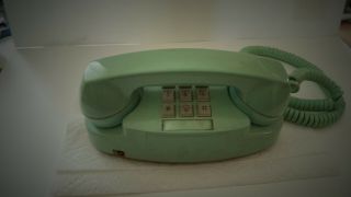 Vintage Aqua Green Touch Tone Princess Bell Desk Telephone 2702bm