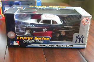 Ny Yankees Ertl " Cruzin " Series Diecast 1950 Olds Rocket 88 1:25 Scale Pristine